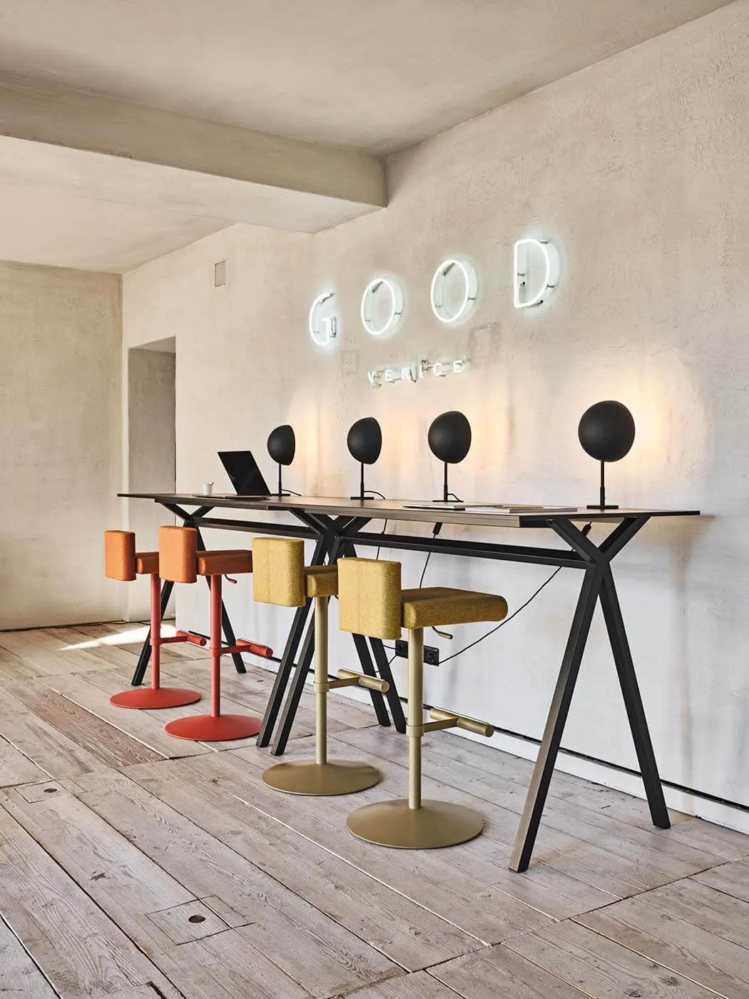 Dama High Desk Table / 41 by Midj