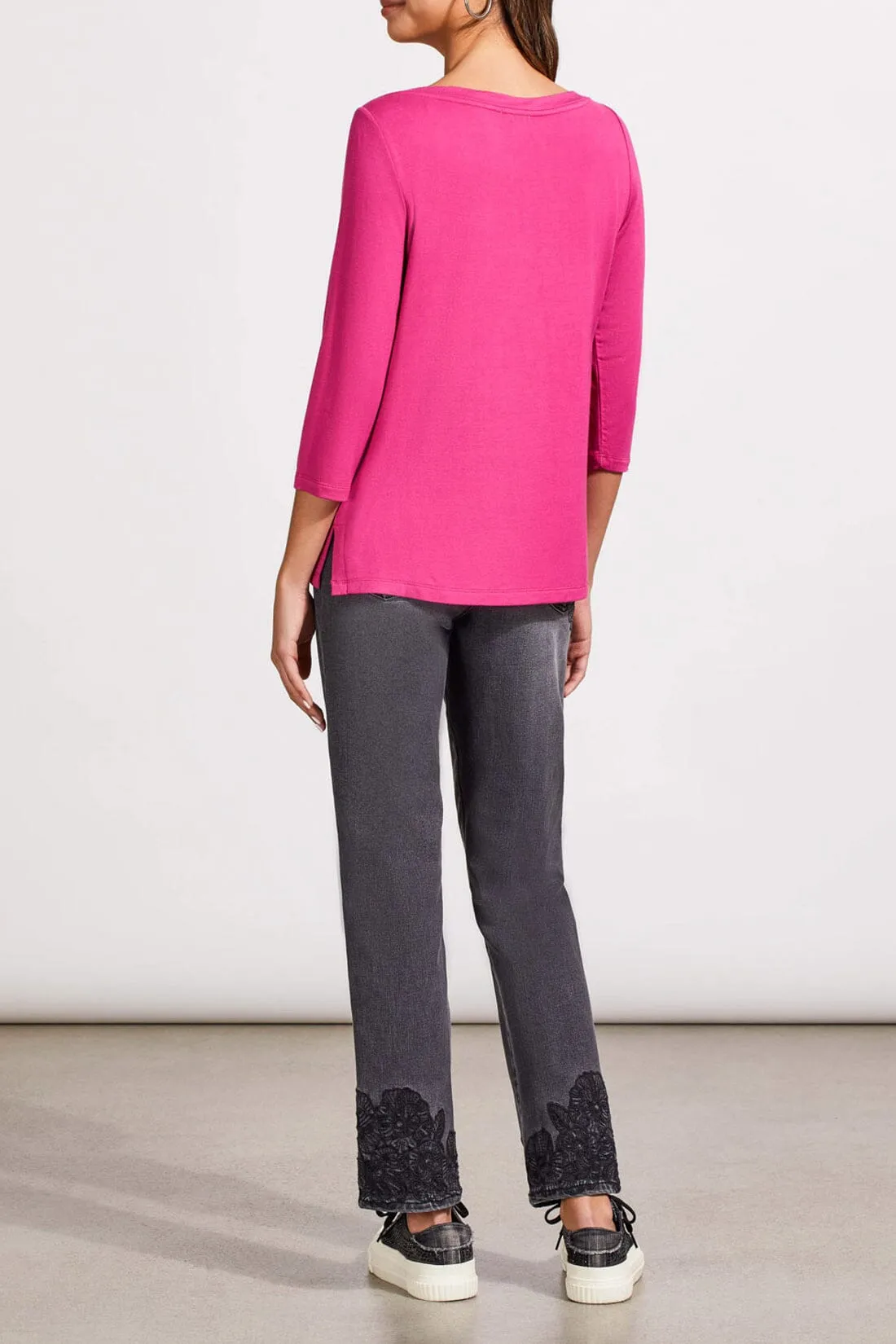MAGENTA WIDE NECK 3/4 SLEEVE CREW NECK TOP