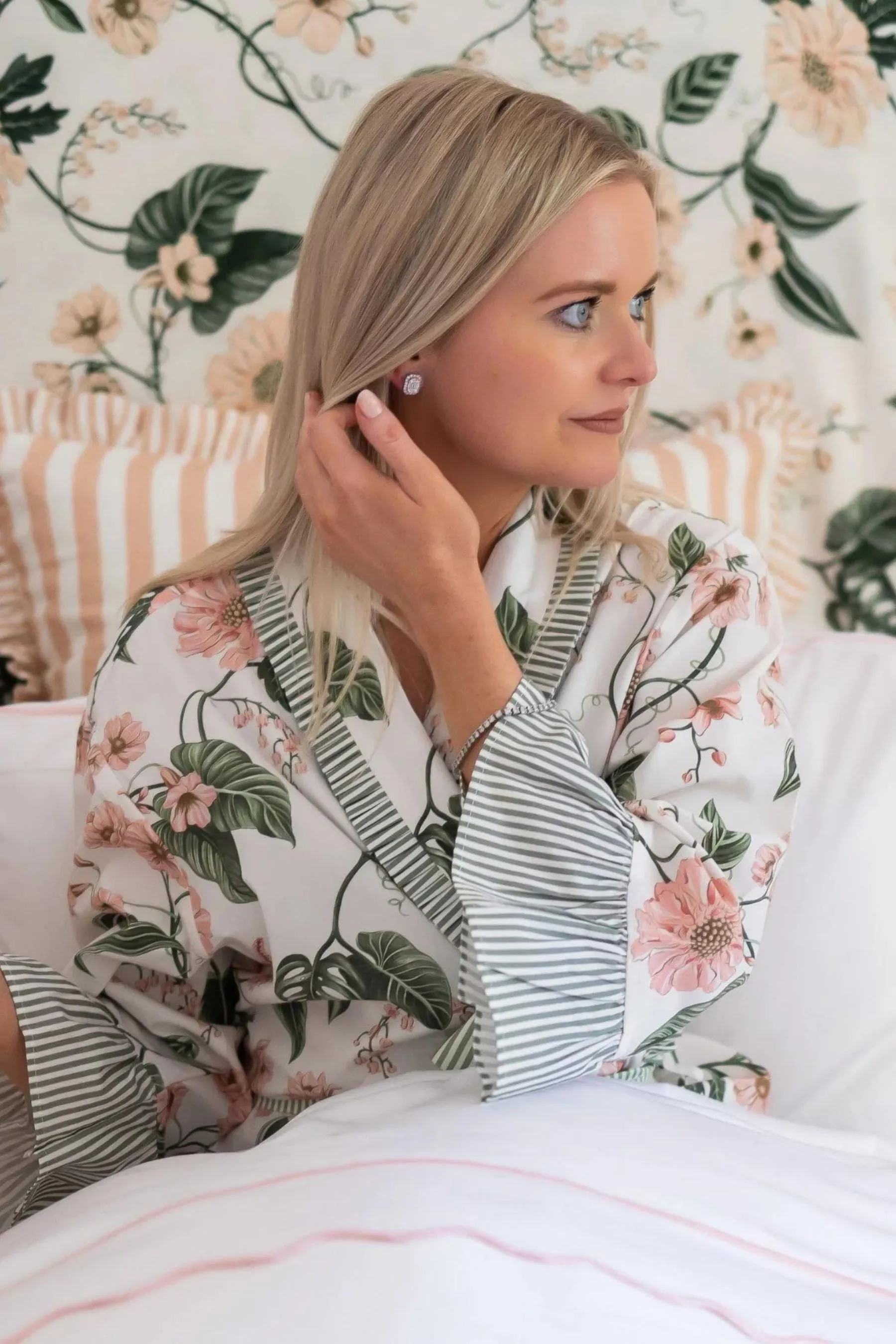 Ruffle Georgie Floral Robe | Pink
